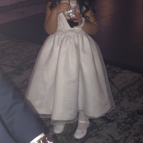 David’s Bridal flower girl dress 2T white - Picture 3 of 11